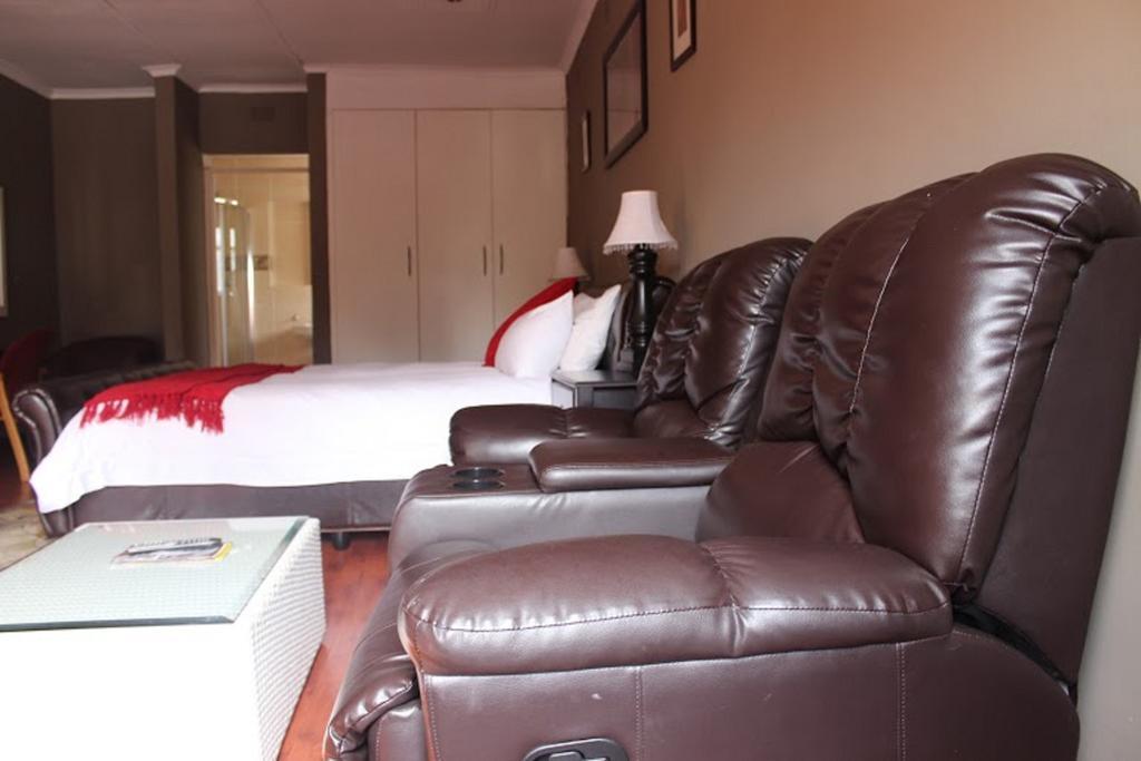 Flamboyant Guest Lodge Johannesburg Ngoại thất bức ảnh
