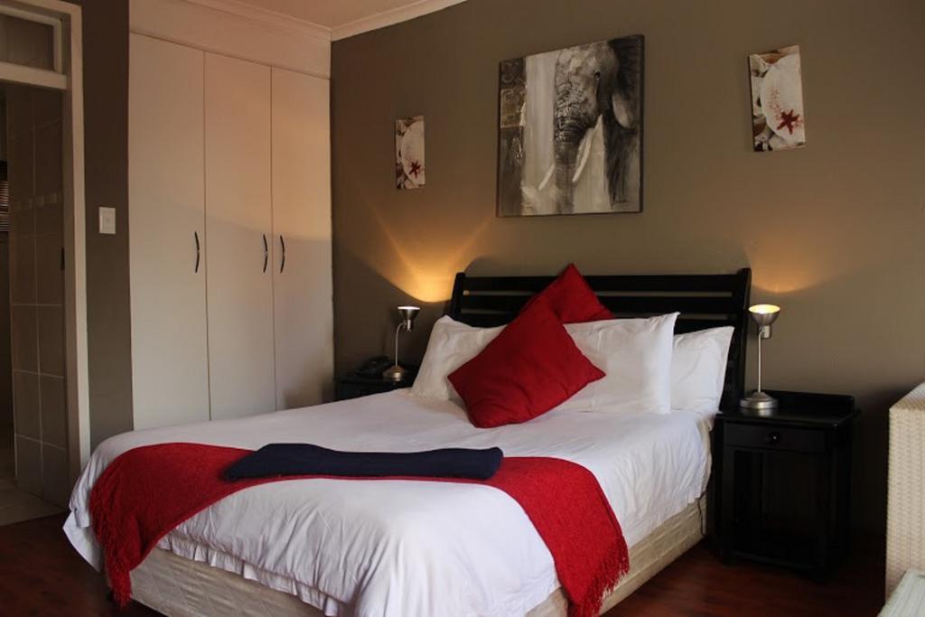 Flamboyant Guest Lodge Johannesburg Ngoại thất bức ảnh