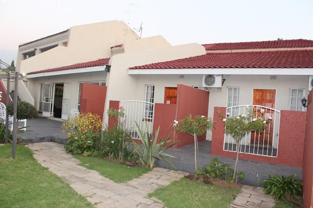 Flamboyant Guest Lodge Johannesburg Ngoại thất bức ảnh