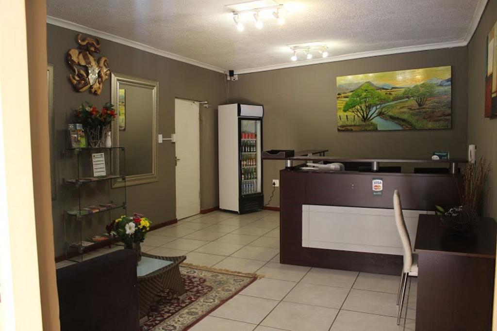 Flamboyant Guest Lodge Johannesburg Ngoại thất bức ảnh